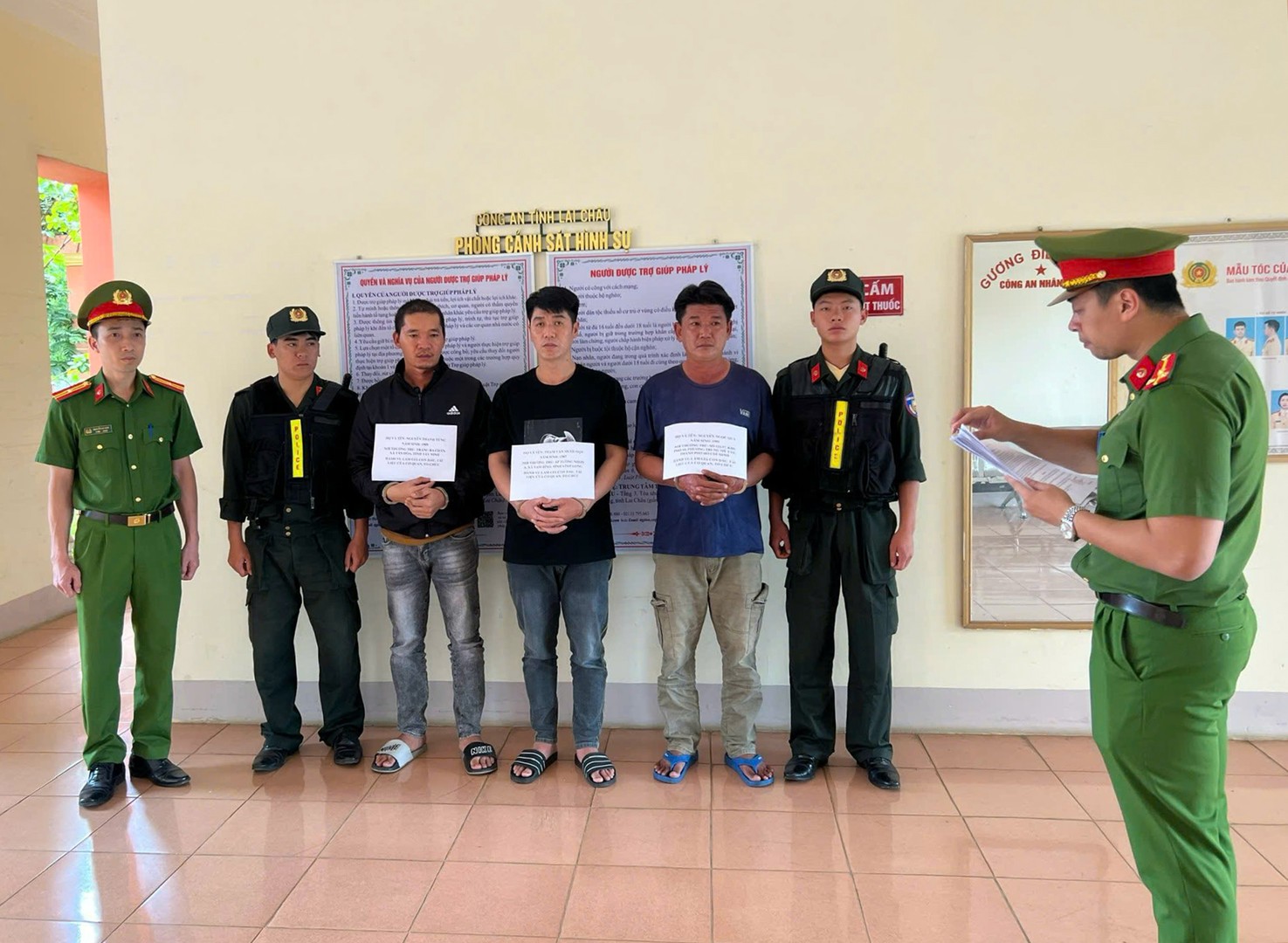 khoi to 3 doi tuong.jpg
