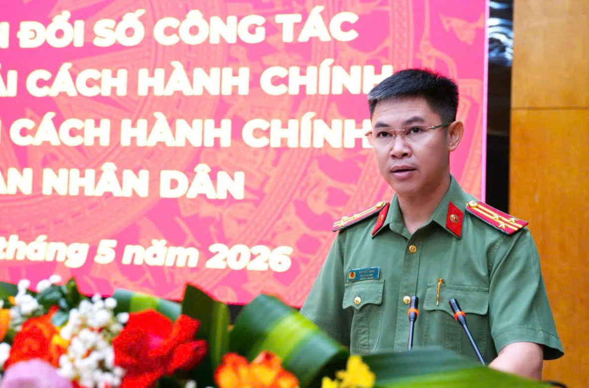 Thượng tá Bùi Việt HÙng, Phó Bí thư Đảng ủy, Phó Giám đốc Công an tỉnh phát tại Hội thảo.jpg