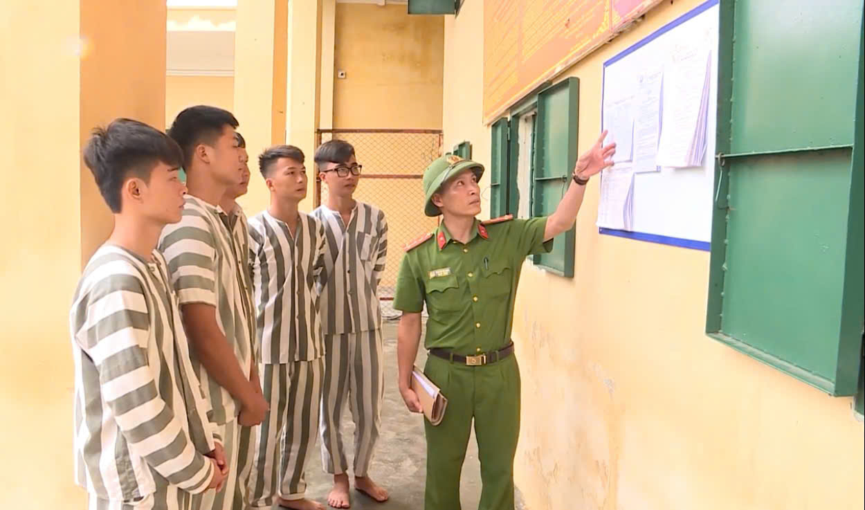 Trại giam.jpg