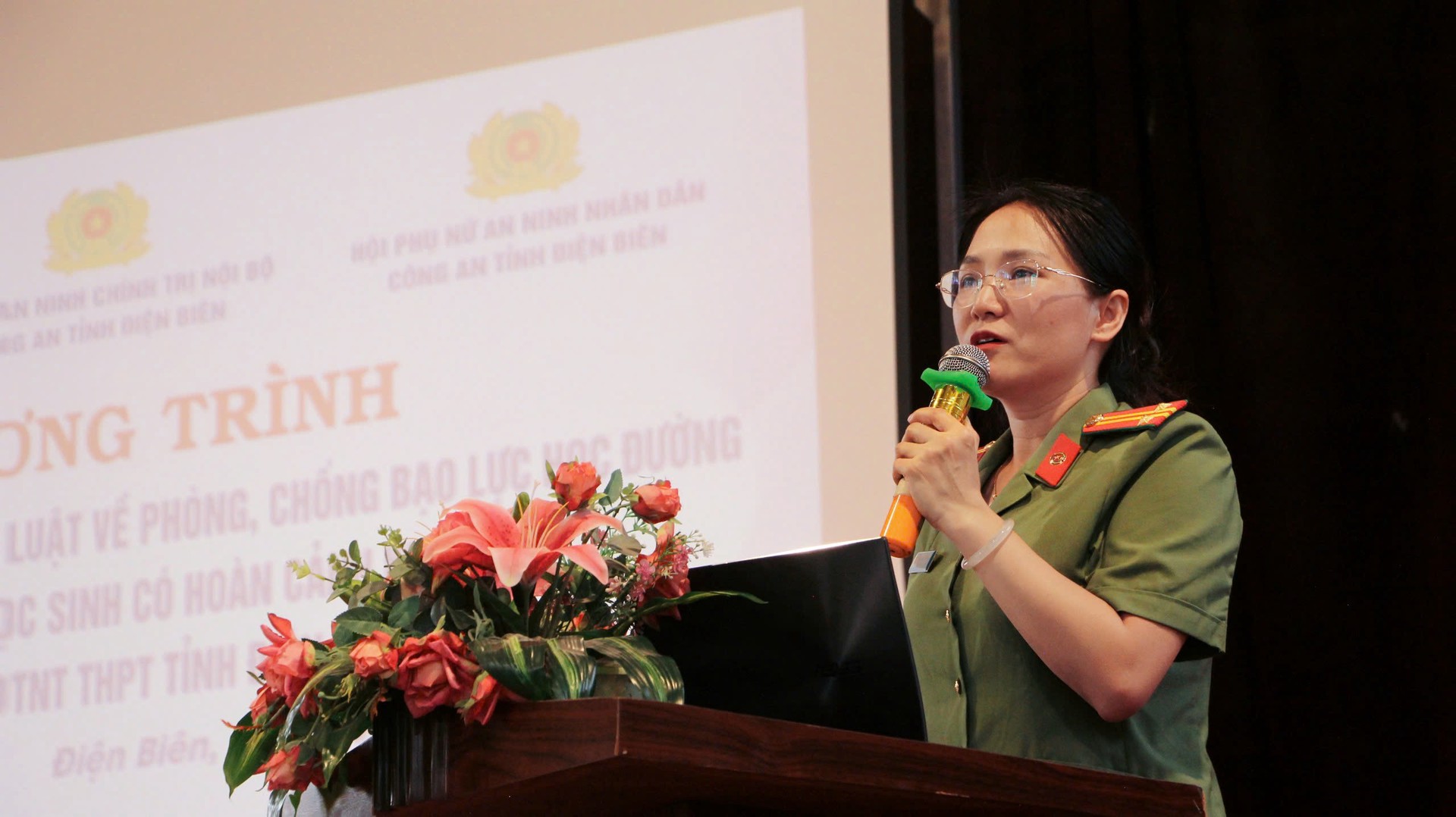 Lực lượng Công an tuyên truyền.jpg