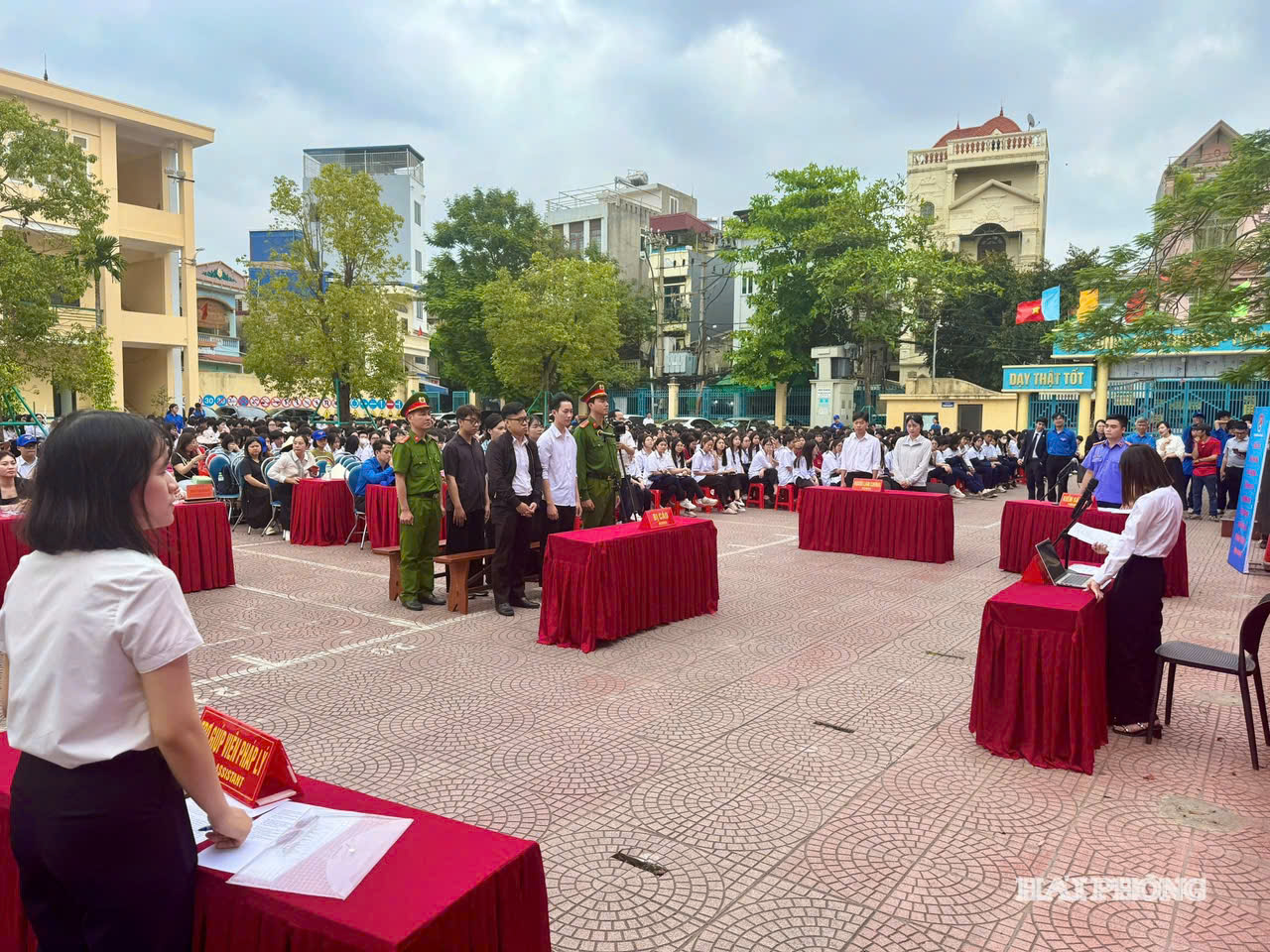 Thanh niên 2.jpg