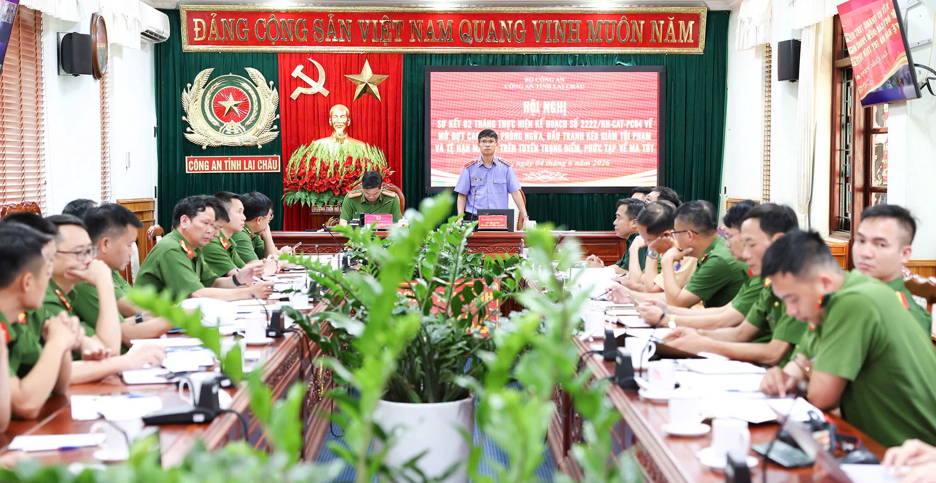 Đồng chí Nguyễn Xuân Hòa – Phó Viện trưởng Viện Kiểm tra nhân dân Tỉnh phát biểu chỉ đạo tại Hội nghị.jpg