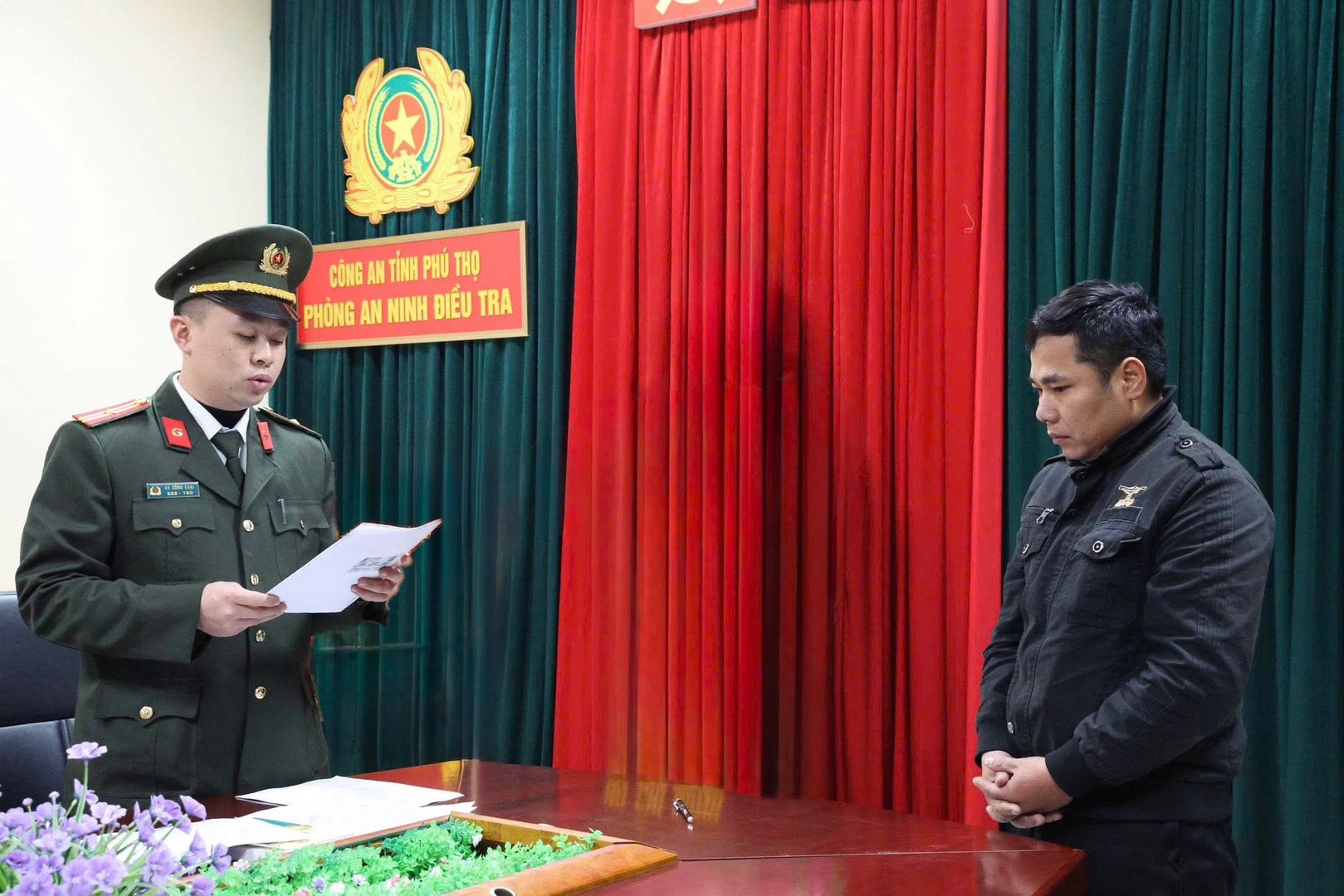 Cơ quan Công an ra quyết định khởi tố bị can đối tượng Bùi Văn Tư (sinh năm 1984, trú tại xã Đại Đồng, tỉnh Phú Thọ).jpg