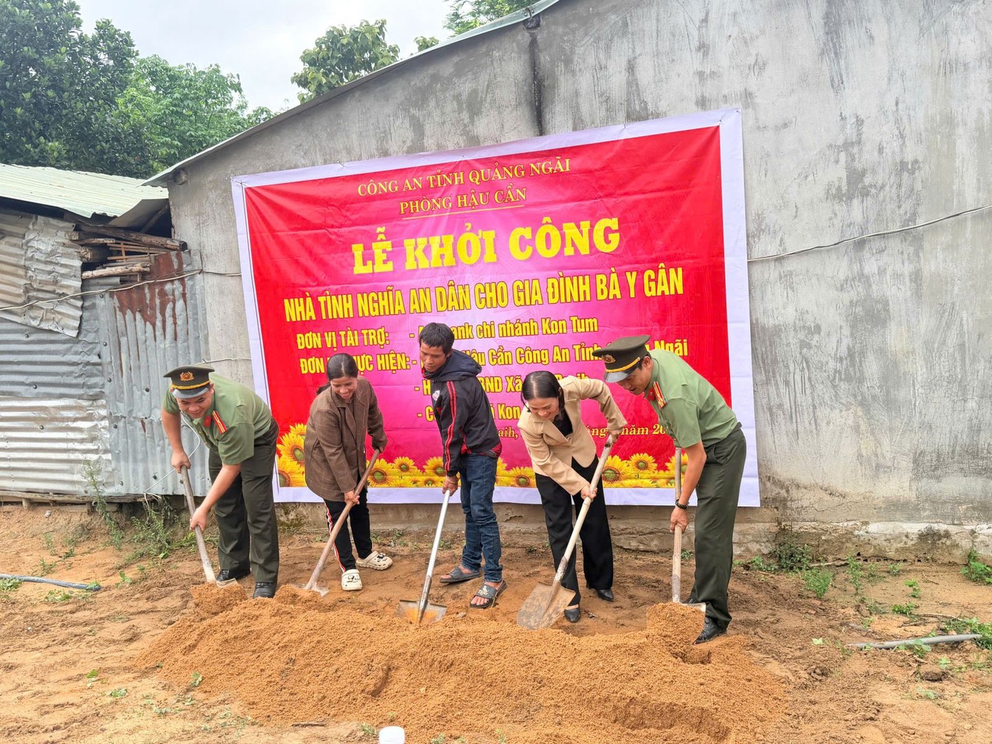 hậu cần.jpg