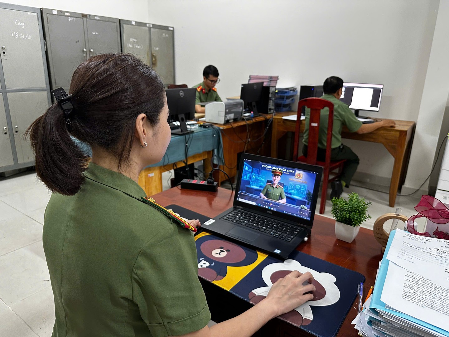 GO DAU-Cán bộ, chiến sĩ nghiên cứu ứng dụng AI trong công tác tuyên truyền.jpeg