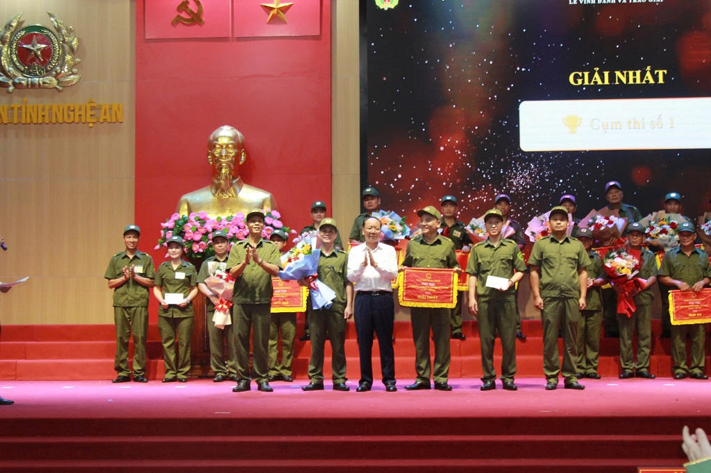 5d6a3cec1b399a67c328.jpg