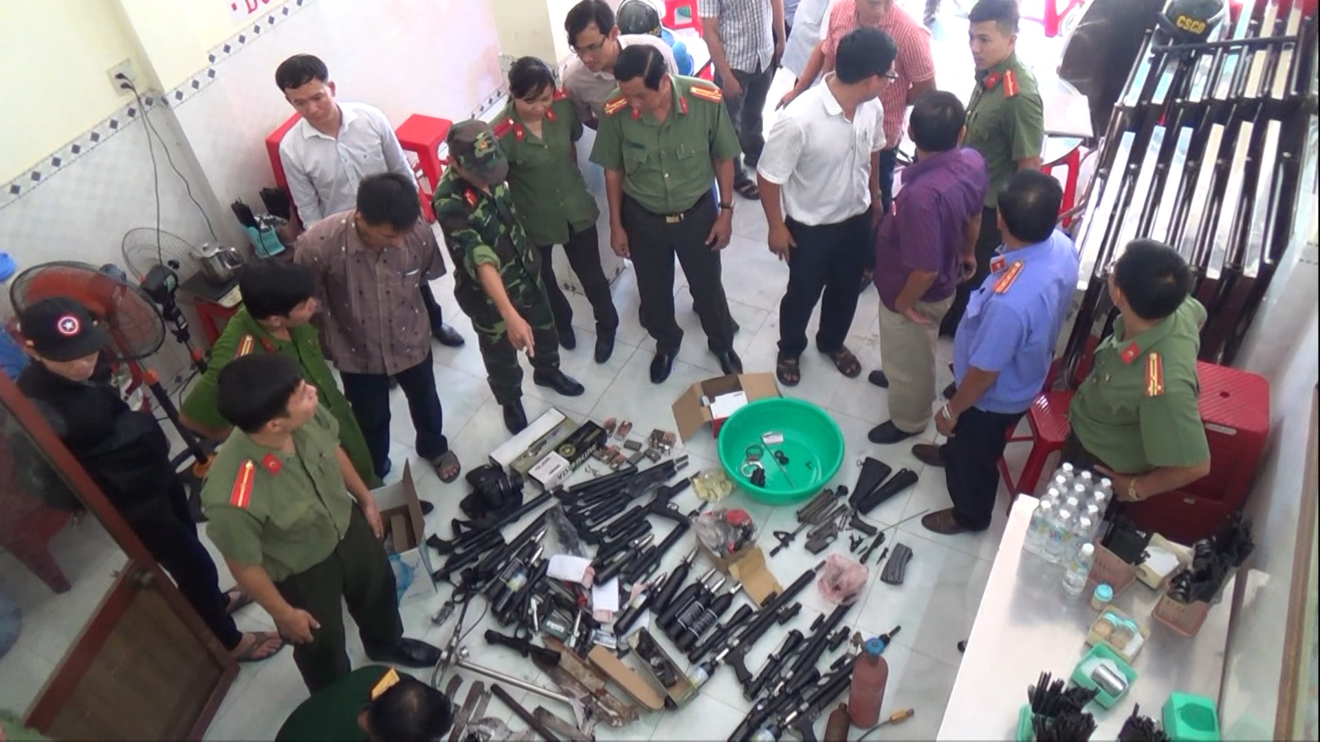 phim 80 nam an gia lai.movie.mpg_snapshot_09.31.387.jpg