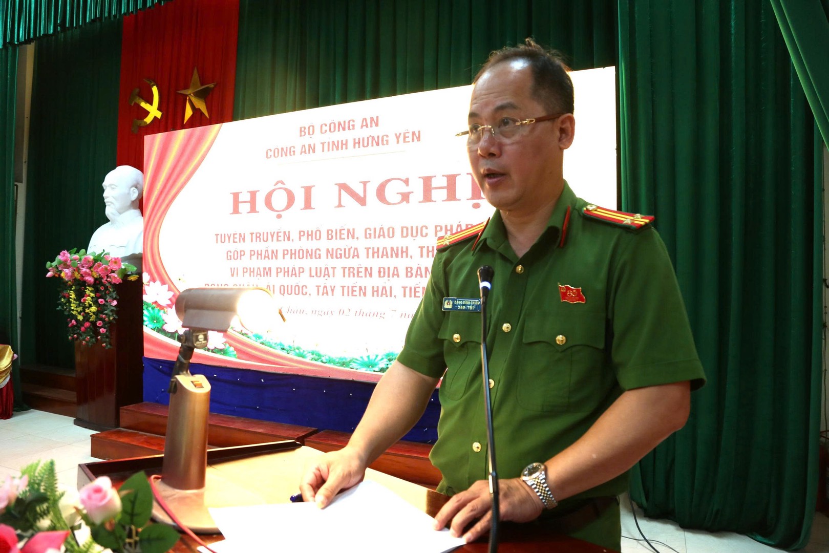 2. CÁC DONG CHI BAO CAO VIEN TRUYEN DAT TAI HOI NGHI.jpg