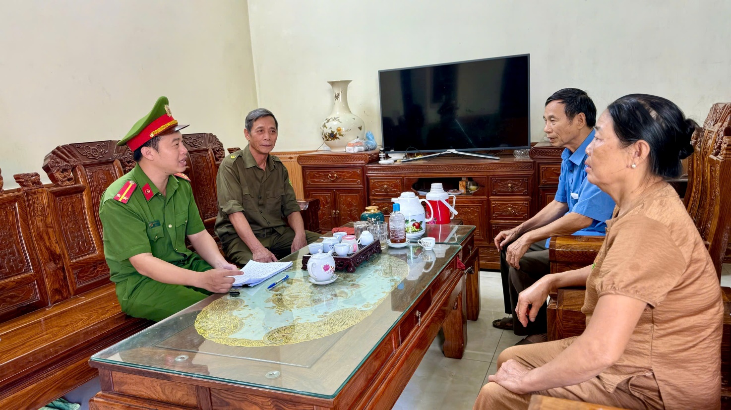 Tam Hồng.jpeg