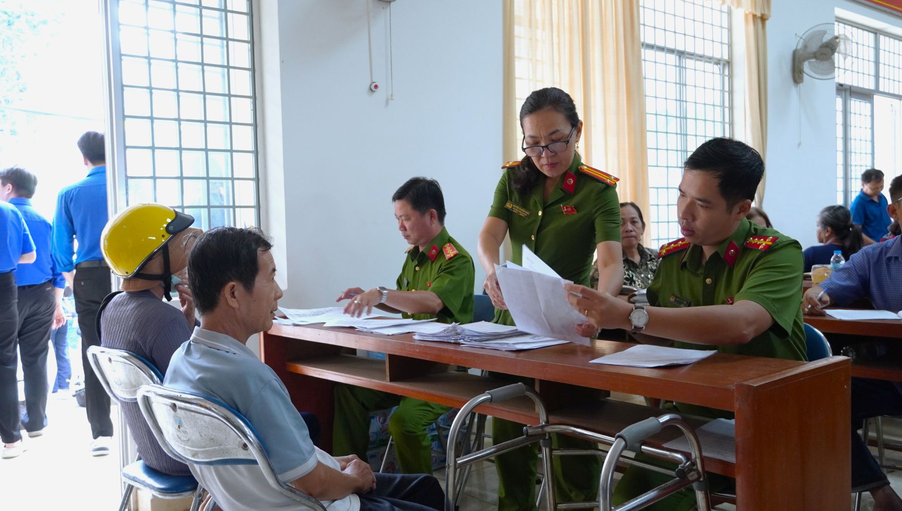 Điểm thu nhận mẫu sinh phẩm ADN tại phường Đạo Thạnh. Ảnh Duy Phương.JPG