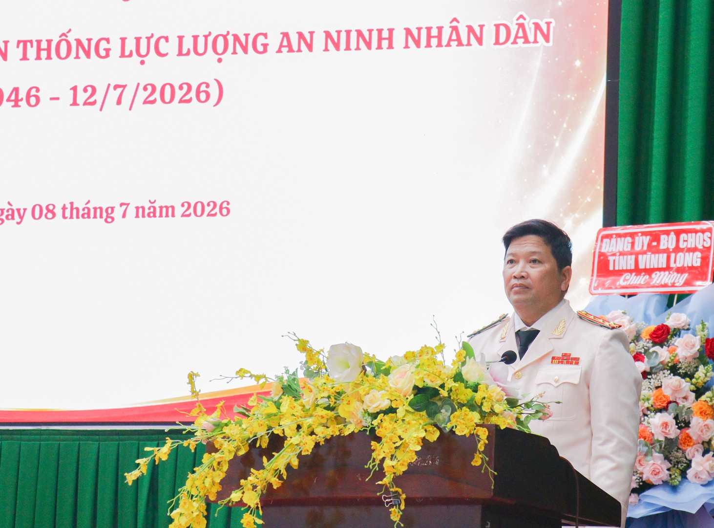 Đại tá Trần Quốc Phục, Phó Giám đốc Công an tỉnh phát biểu tại buổi họp mặt.jpg