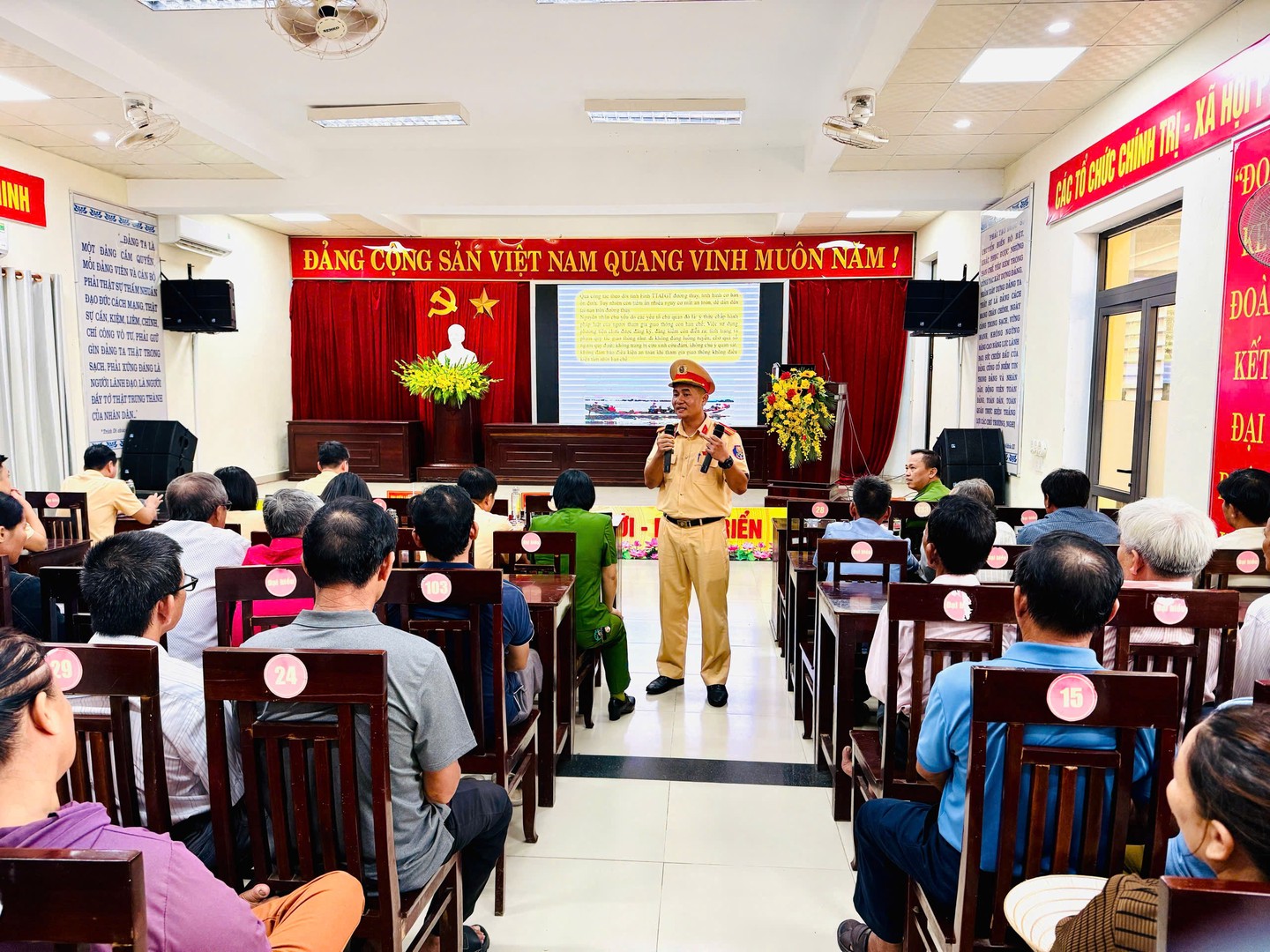 ảnh 1 tuyên truyền đường thủy.jpg