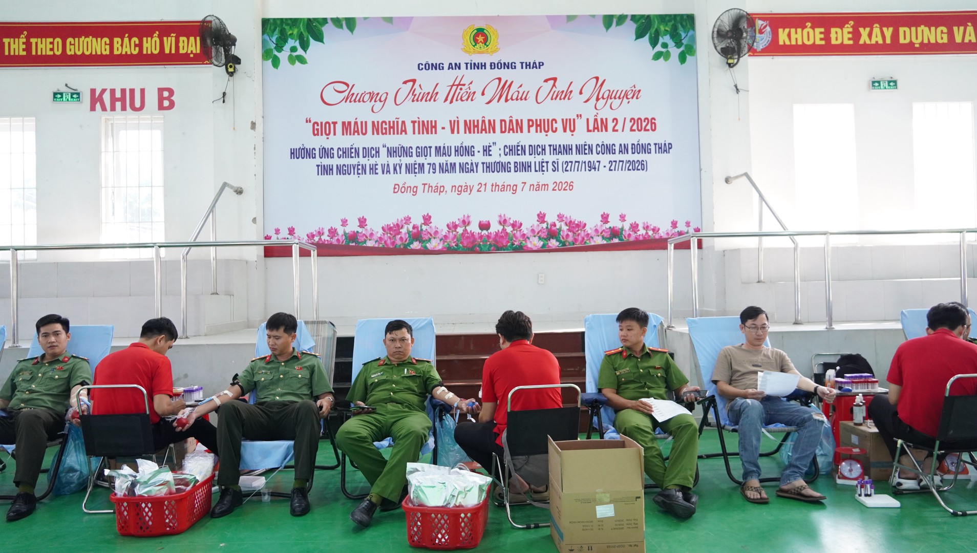 Một số hình ảnh tại chương trình (5).JPG