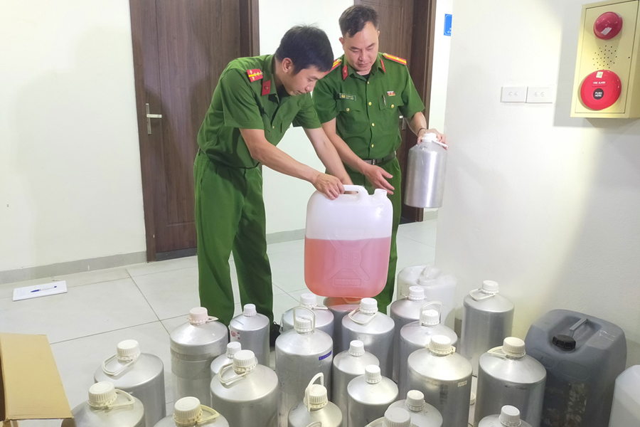 6. NHUNG CAN HOA CHAT HUONG LIEU.jpg