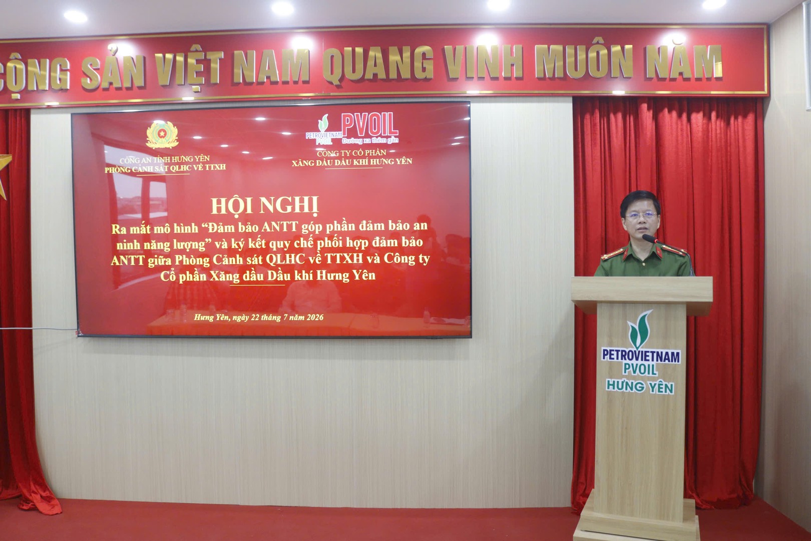 ảnh 1 tại hội nghị PVOIL.jpg