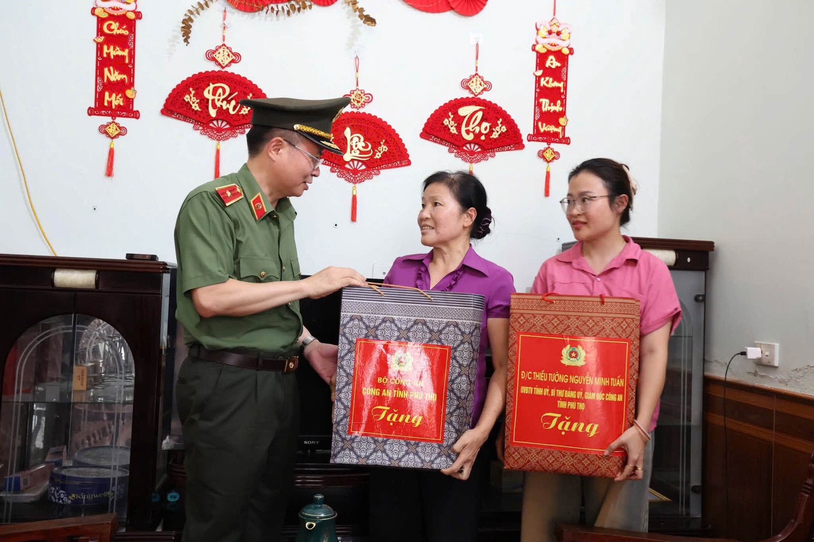 GD tham gia dinh than nhan liet si-1.jpg