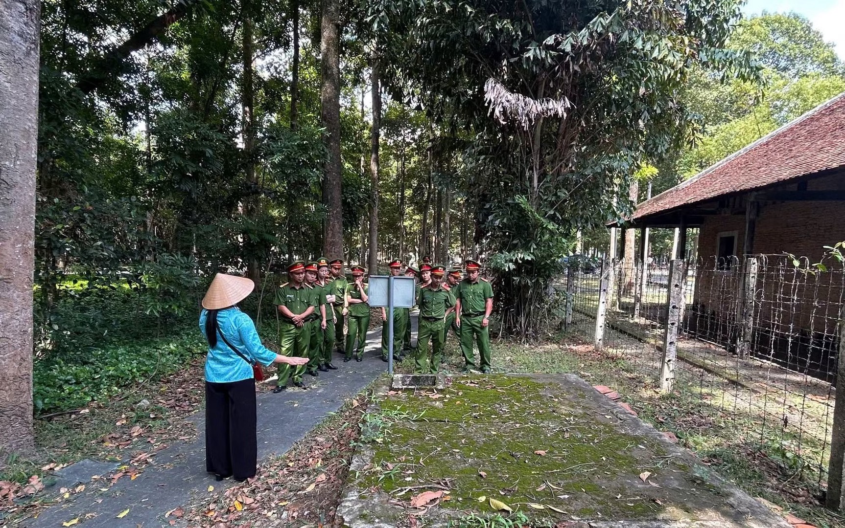 1.10.jpg