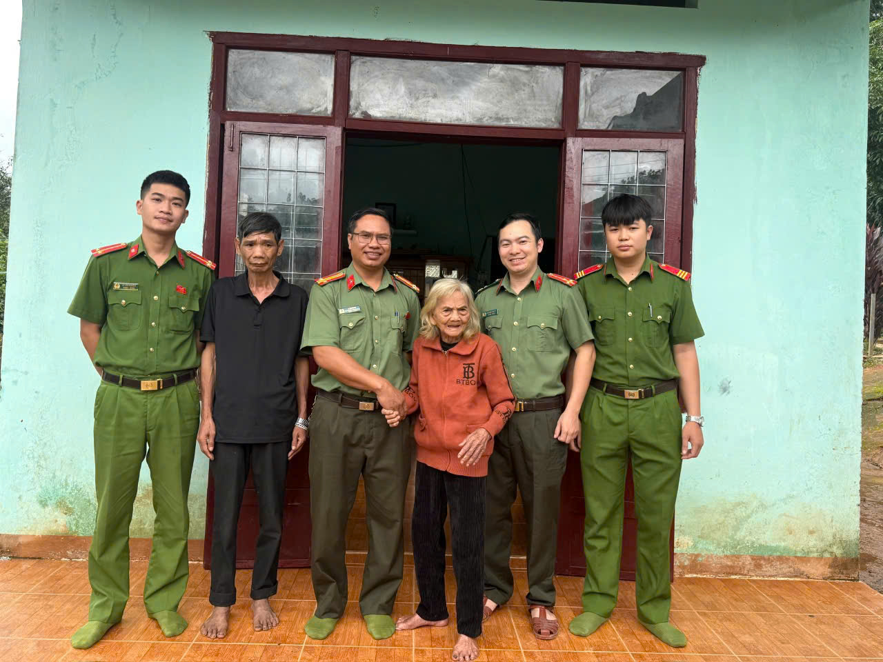 tu mơ rông.jpg