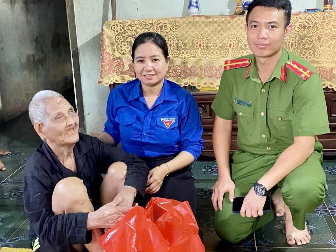 sơn thủy.jpg
