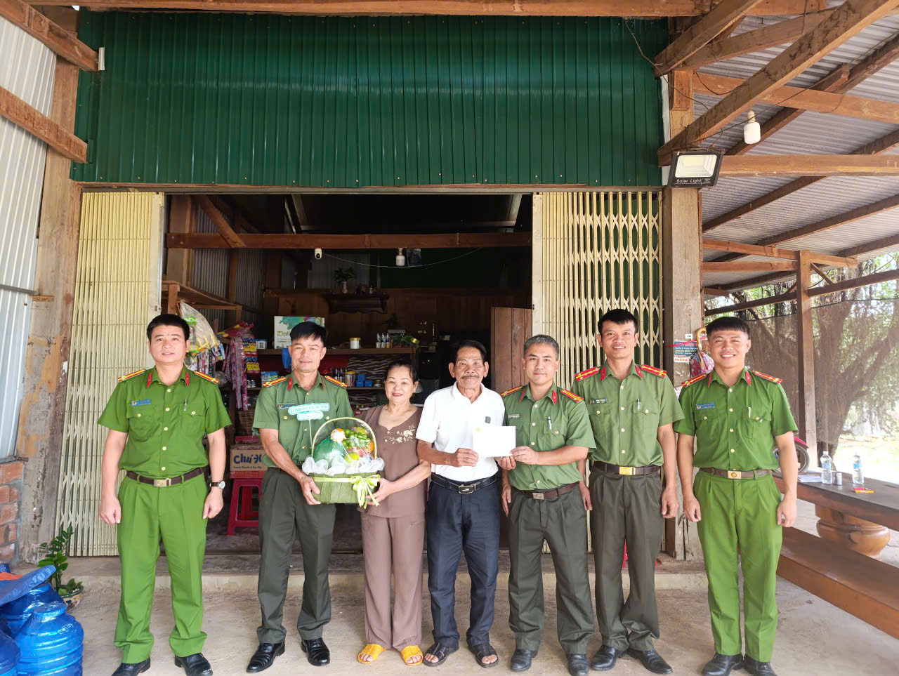 IA TƠI.jpg