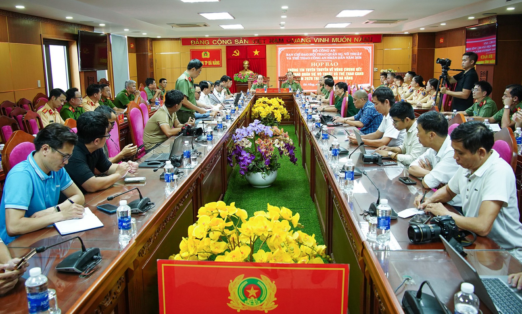 HOI THAO (1).jpg