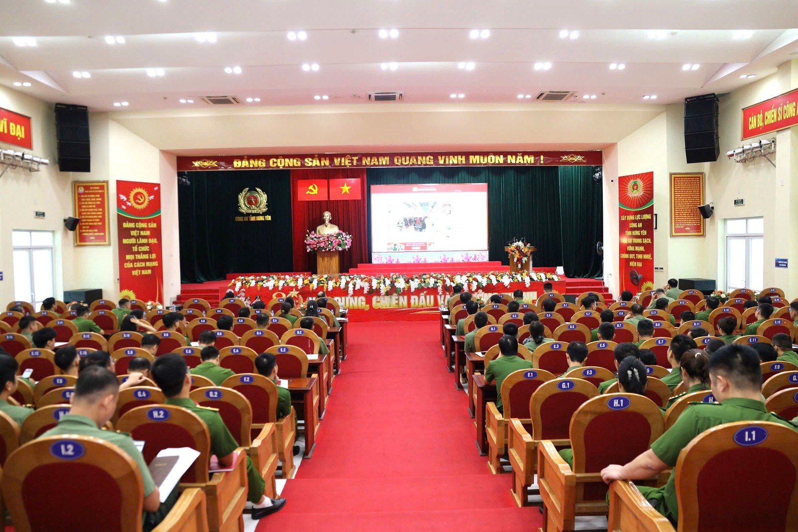 1. Toàn cảnh buoi tap huan.jpg