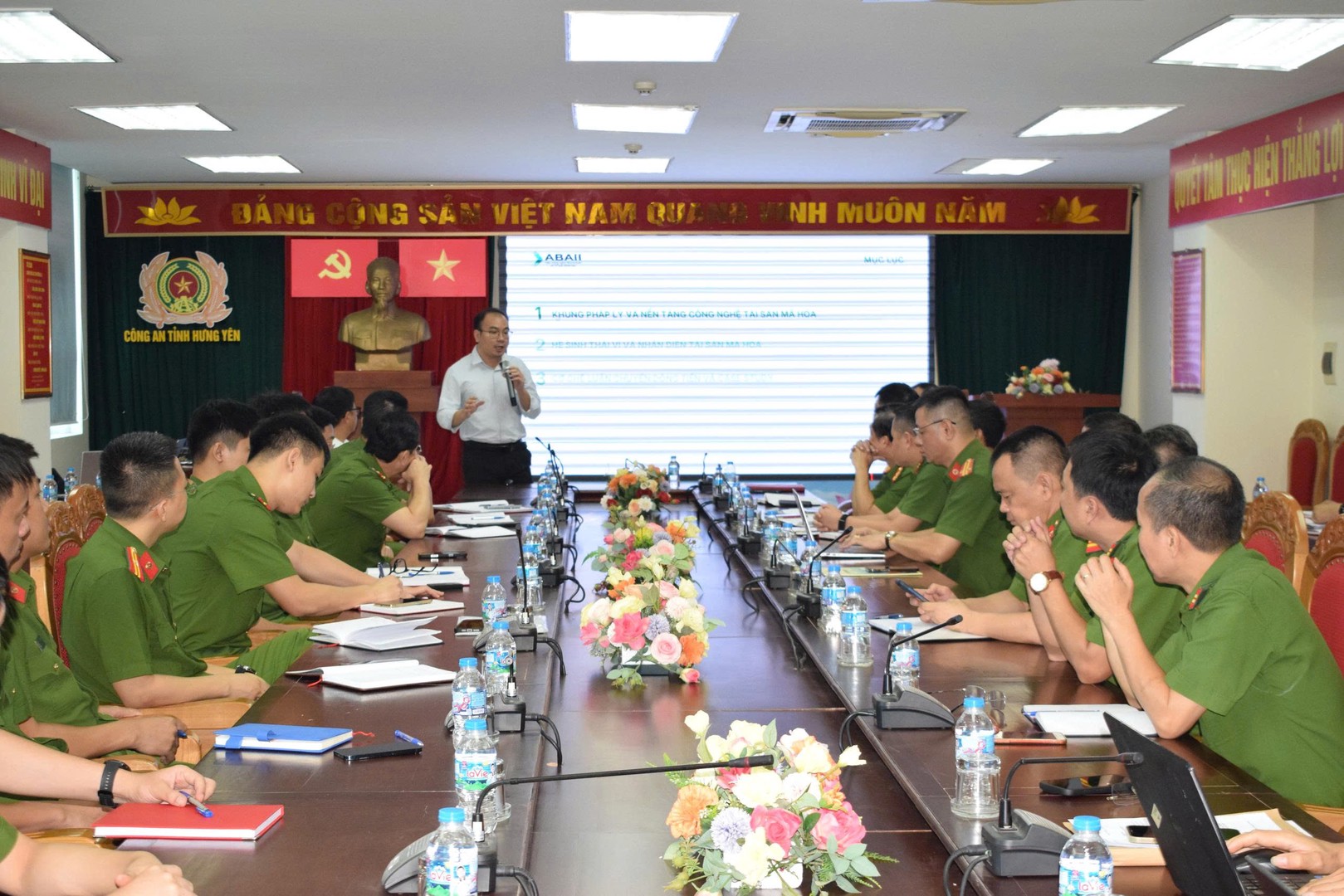 2. bao cao vien truyen dat tai Khoa hoc.jpg