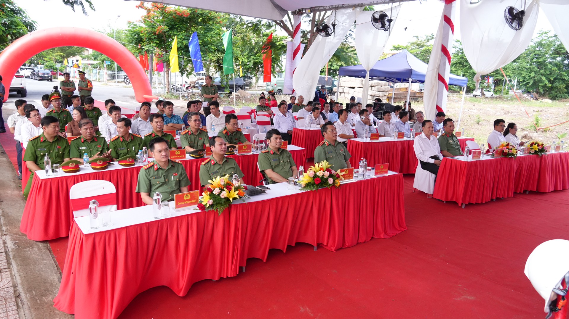 Đại biểu dự Lễ. Ảnh Trọng Tín.JPG