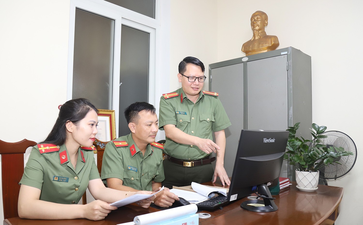 2 Phòng tổ chức chức năng (Công ty tỉnh) tham gia toàn bộ hiệu quả hoạt động, sắp xếp, tổ chức máy công suất lớn..jpg
