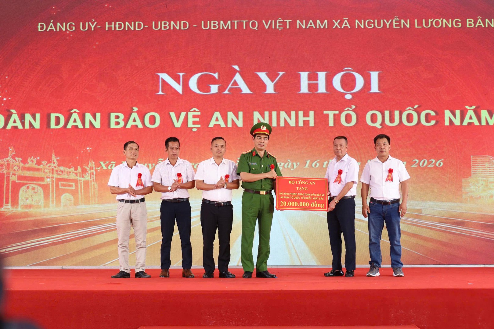 Phong trào.jpg