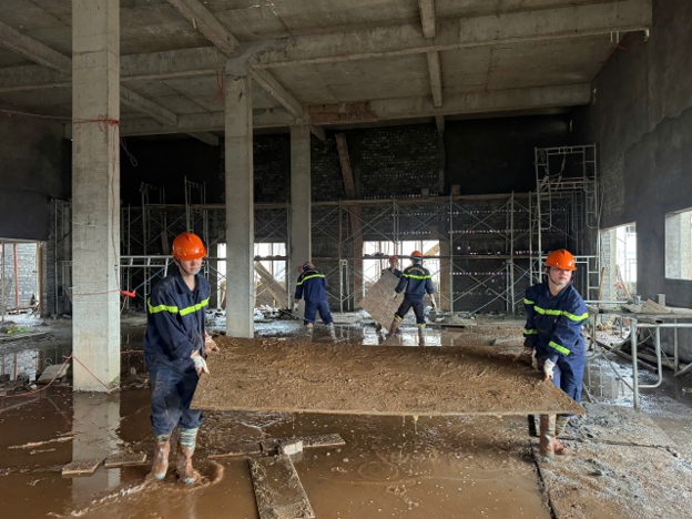 Góp sức thắp sáng những ước mơ vùng biên2.png