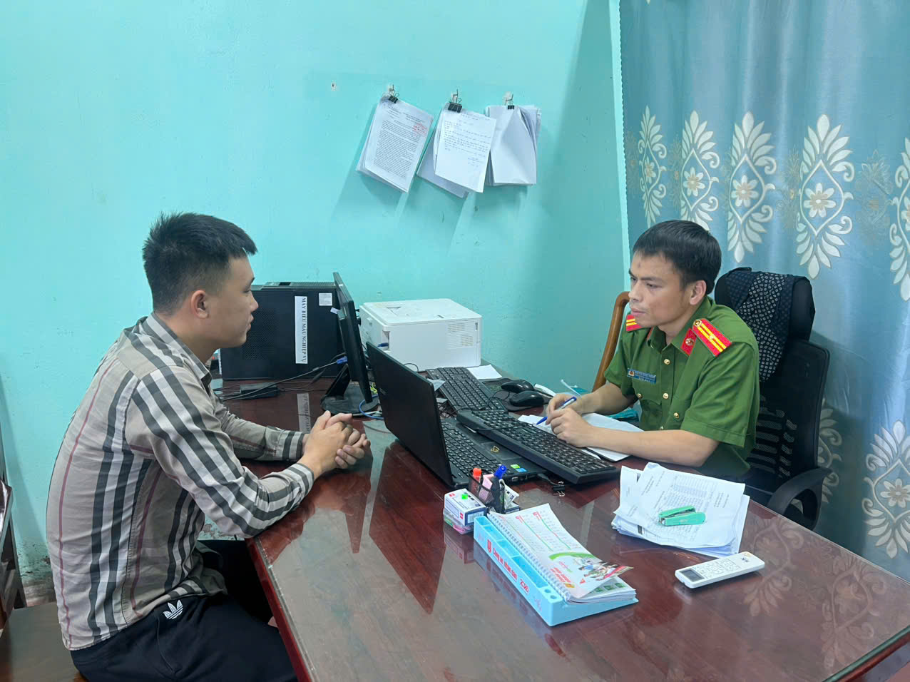 Ảnh Cơ quan điều tra triệu tập, làm việc với đối tượng Lê Văn T.jpg