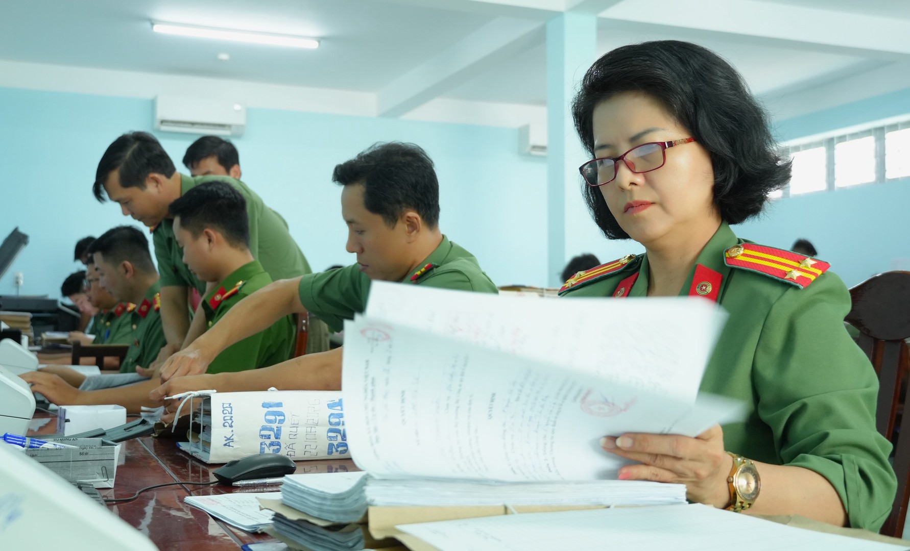 Từng bước hình thành cơ sở dữ liệu hồ sơ nghiệp vụ để phục vụ hiệu quả công tác chiến đấu, xây dựng lực lượng Công an. Ảnh Trọng Tín.JPG