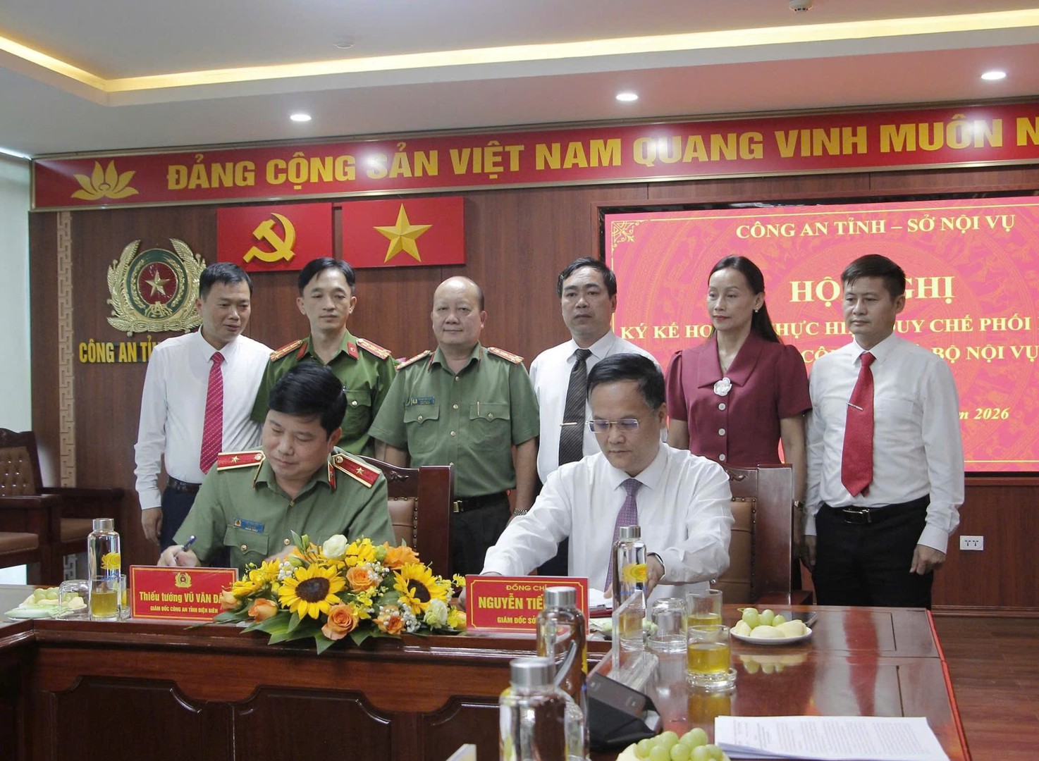 Lãnh đạo Công an tỉnh và Sở Nội vụ ký kết kế hoạch phối hợp trong bảo đảm ANTT.jpg
