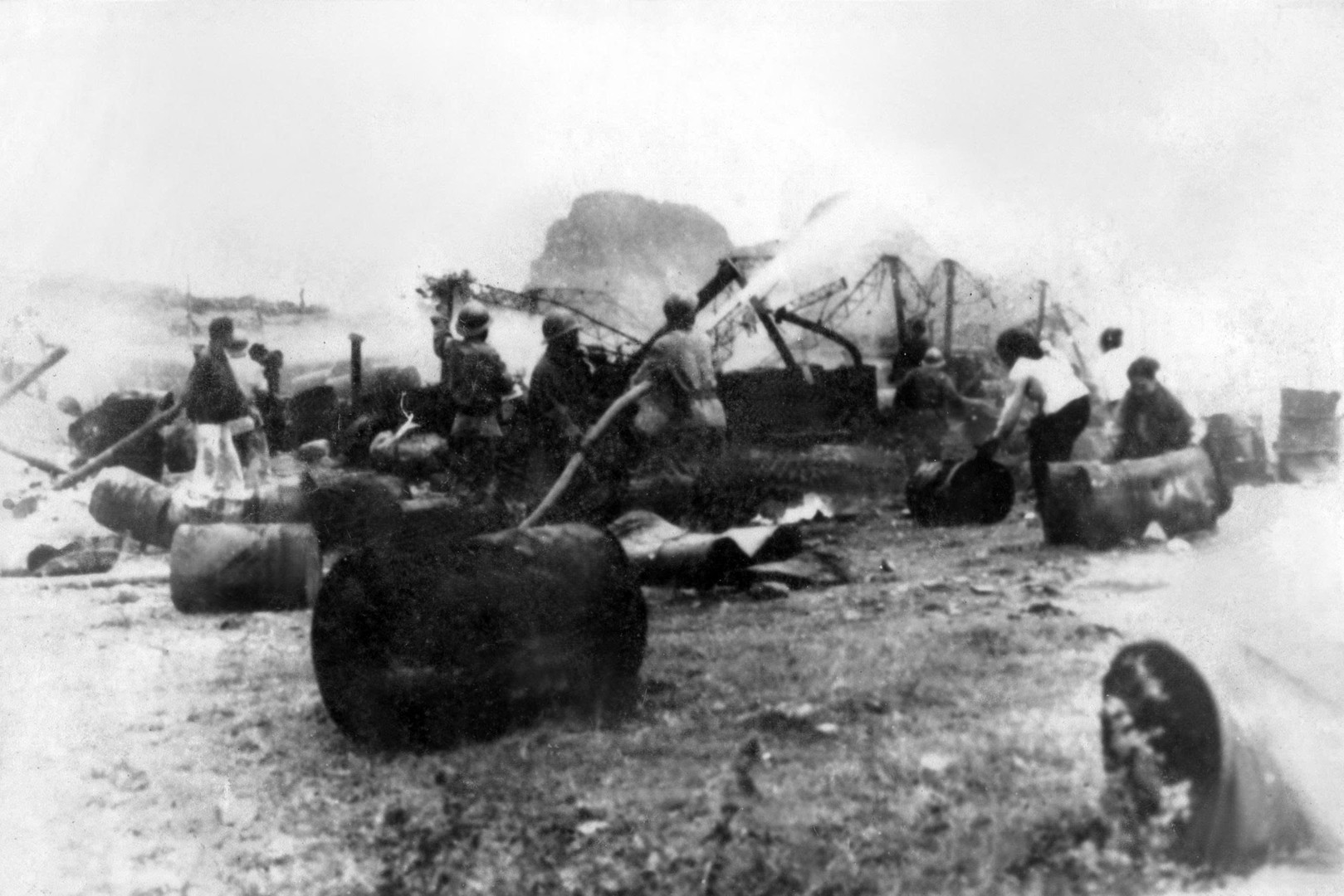 2. CHUA CHAY KHO XANG DINH HUONG.jpg
