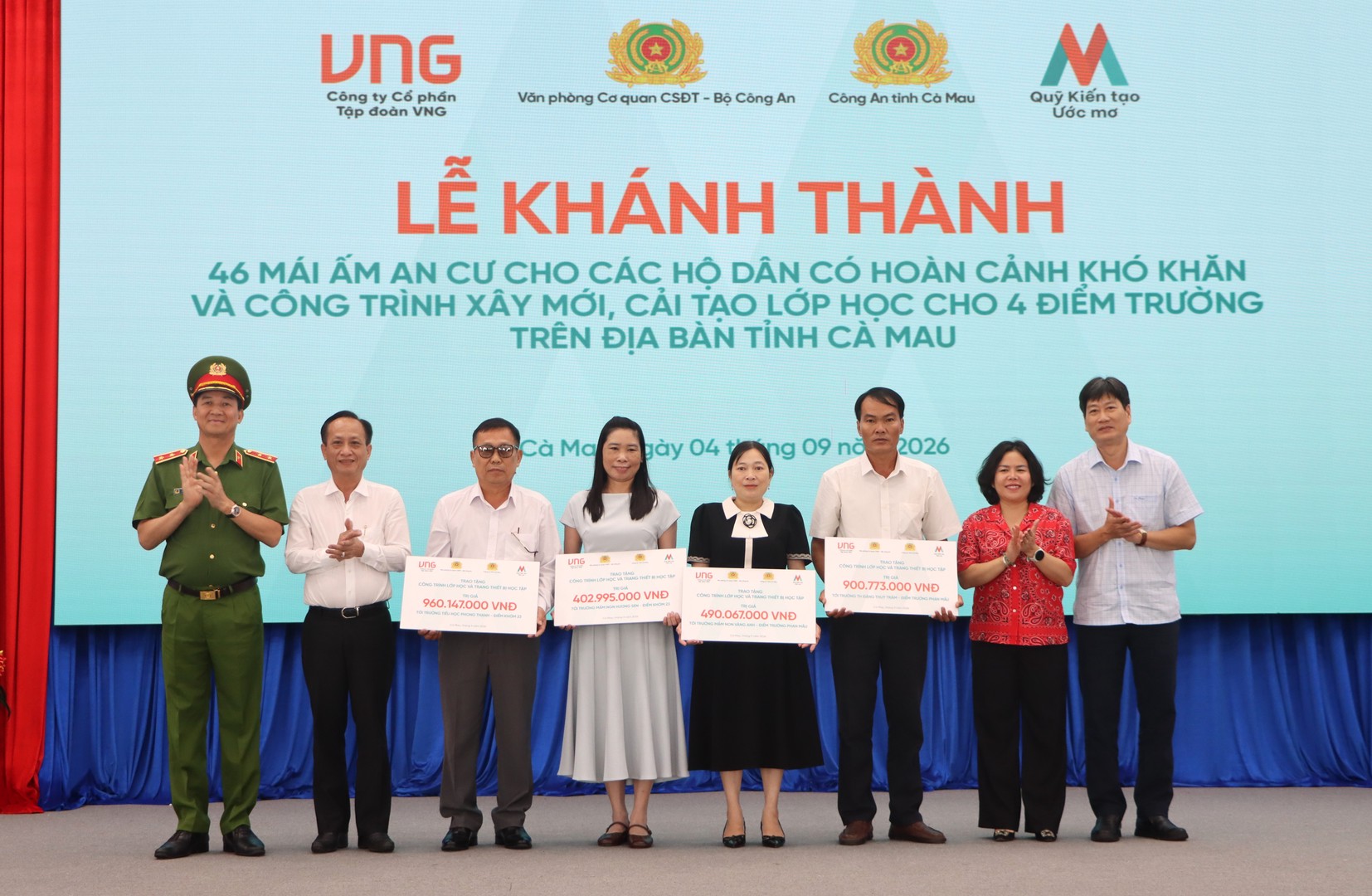 TRAO 4 ĐIỂM TRƯỜNG.JPG