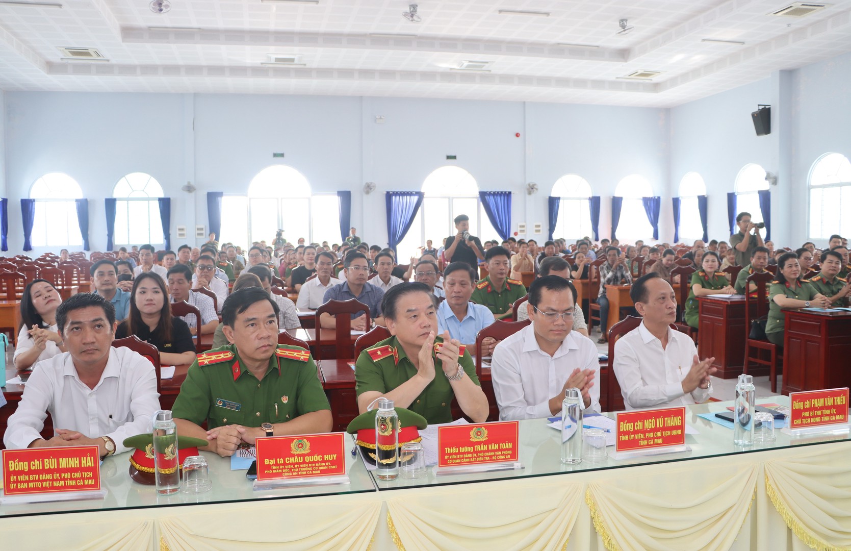 ĐẠI BIỂU 2.JPG