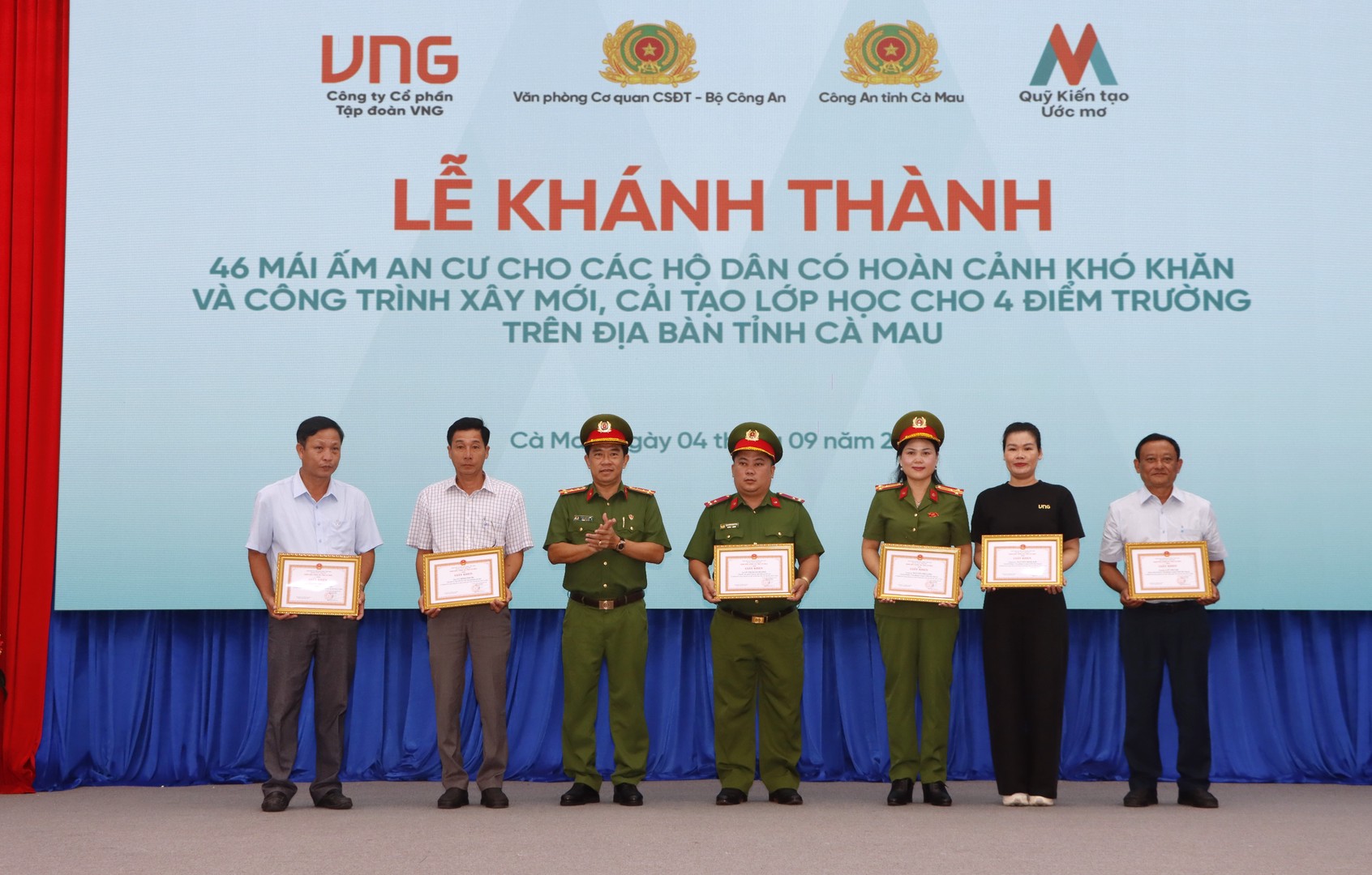 GIẤY KHEN GIÁM ĐỐC CAT.JPG