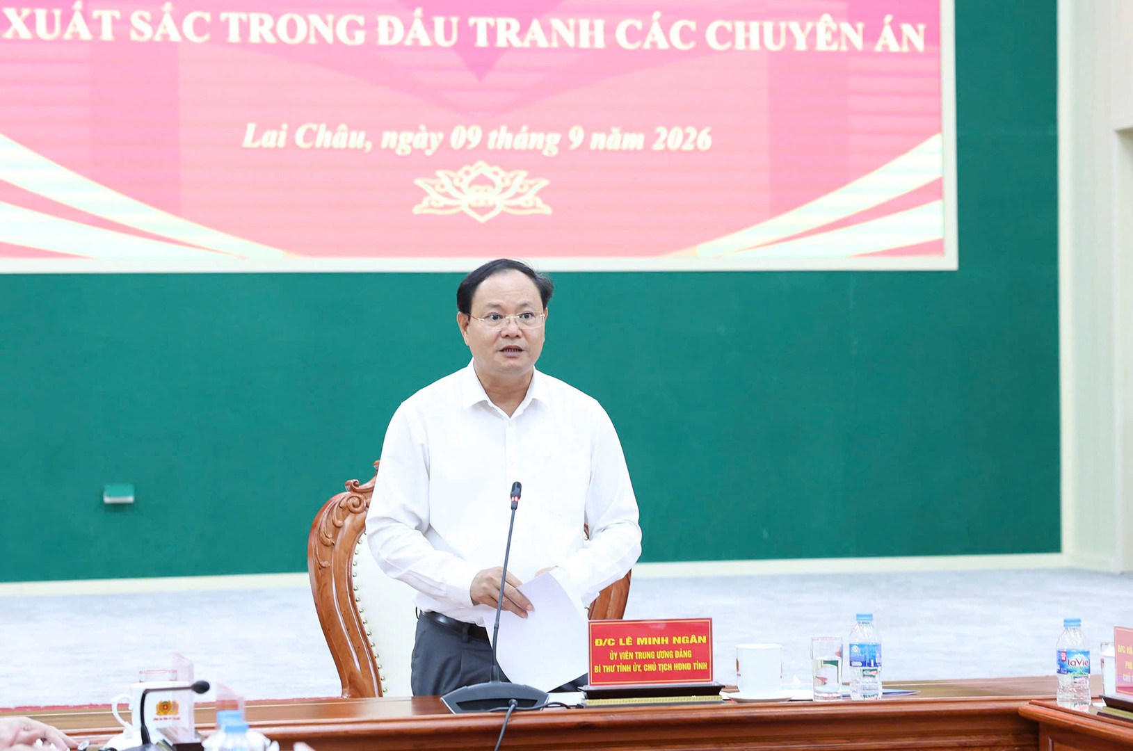 Đồng chí Lê Minh Ngân biểu dương, chúc mừng Ban Chuyên án.jpg