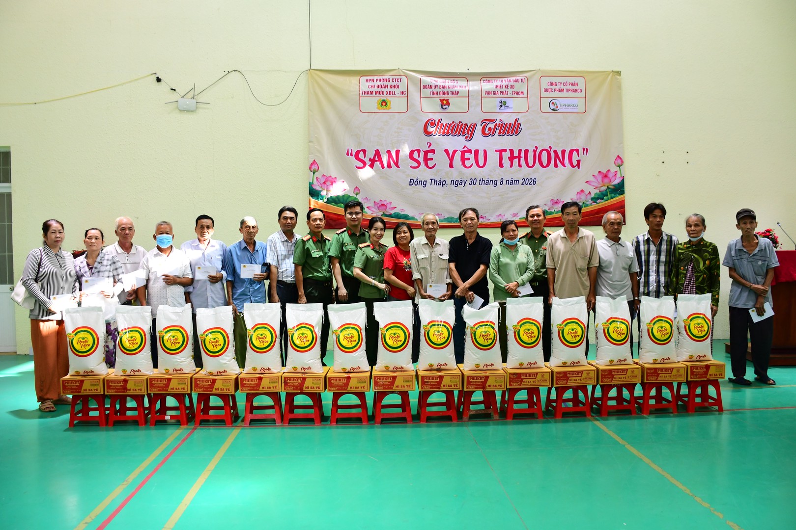 Ngay 30-8-2026 Chuong trinh San se yeu thuong xa Kim Son - D.Thanh (22).JPG