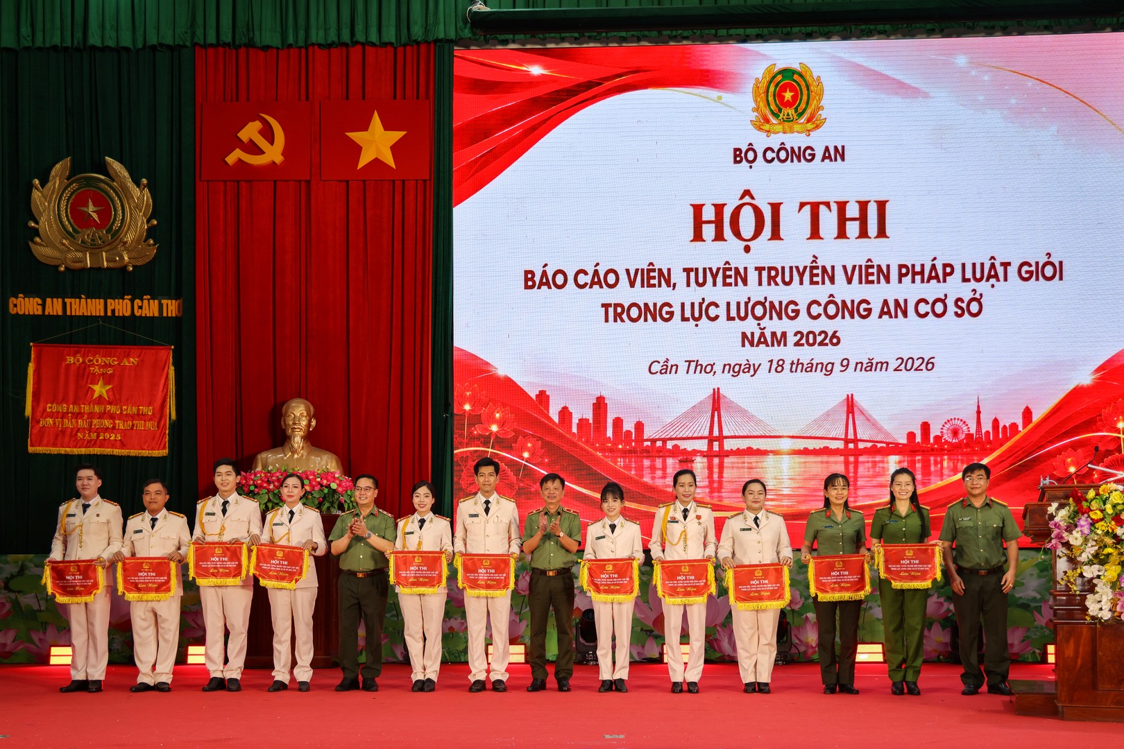 HINH 5.JPG