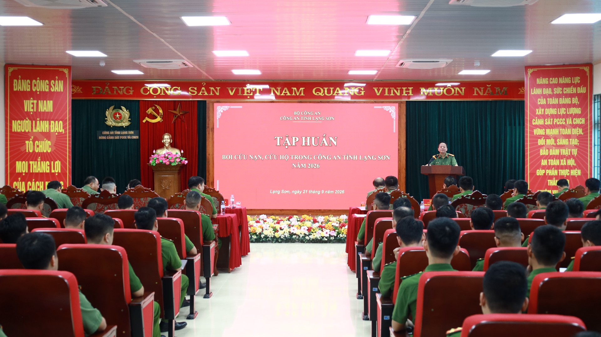 Ảnh 1. Toàn cảnh Lễ khai mạc lớp tập huấn.JPG