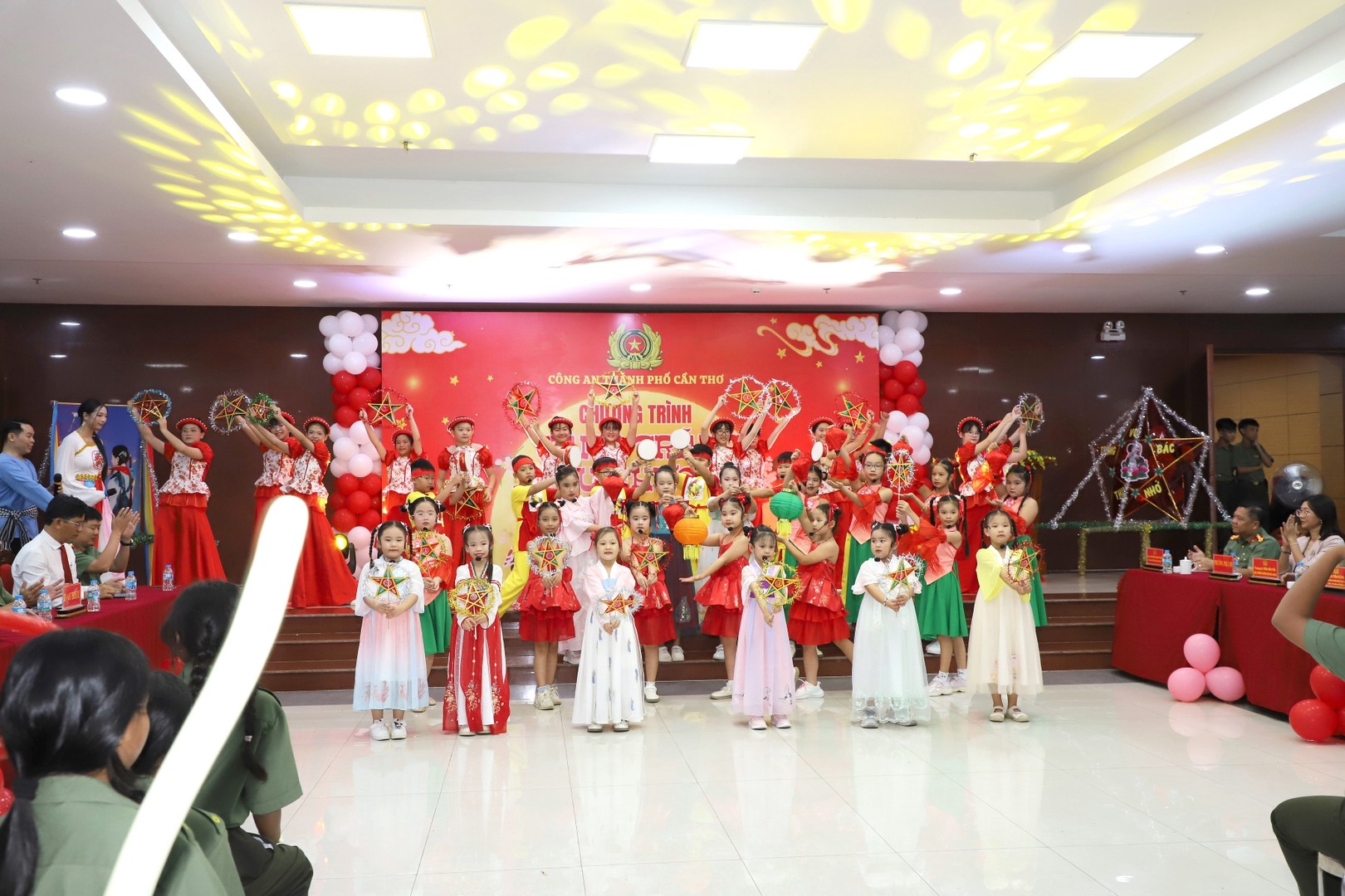 23-9-26-Trung thu Truong CA 3(5).JPG