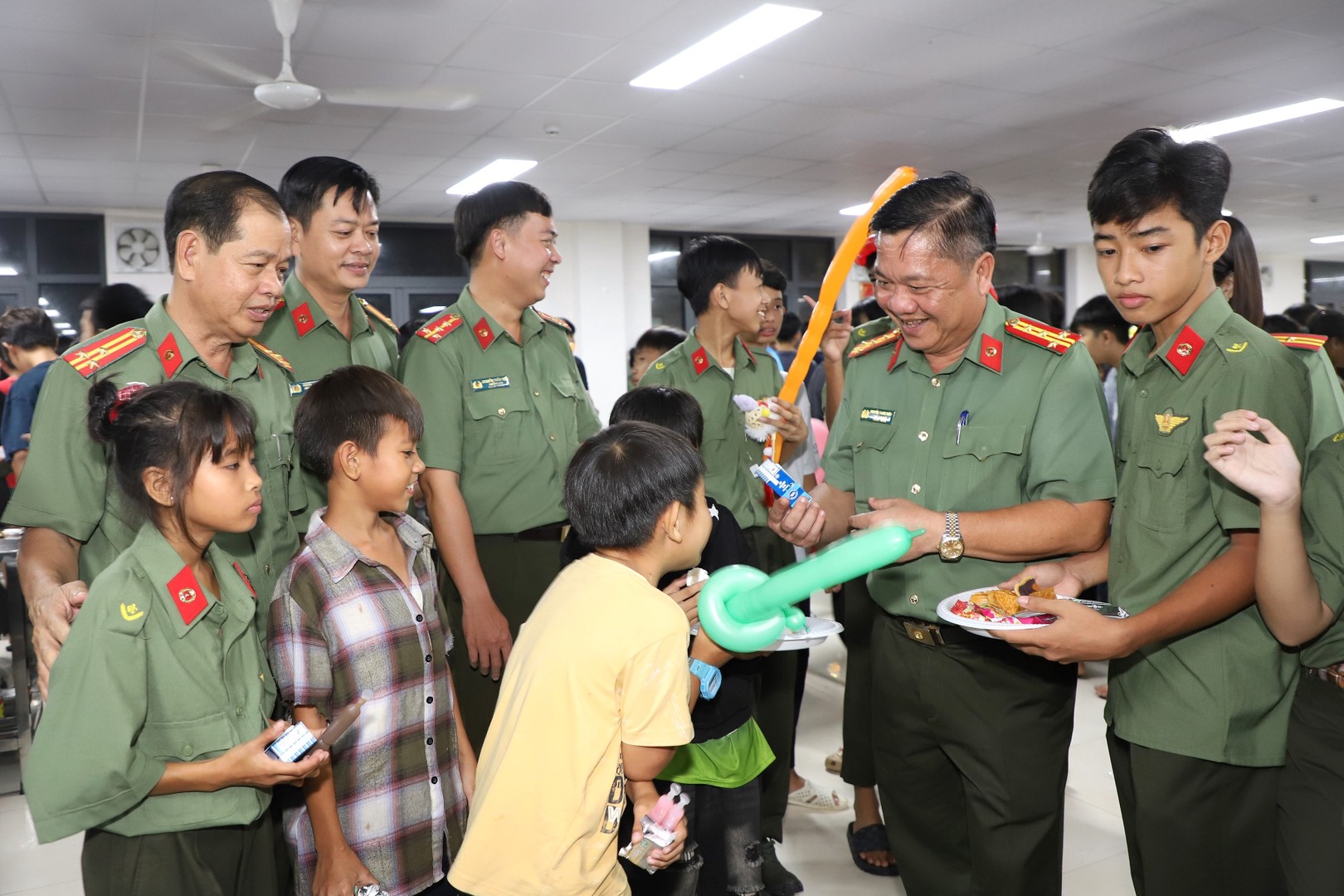23-9-26-Trung thu Truong CA 3(4).JPG