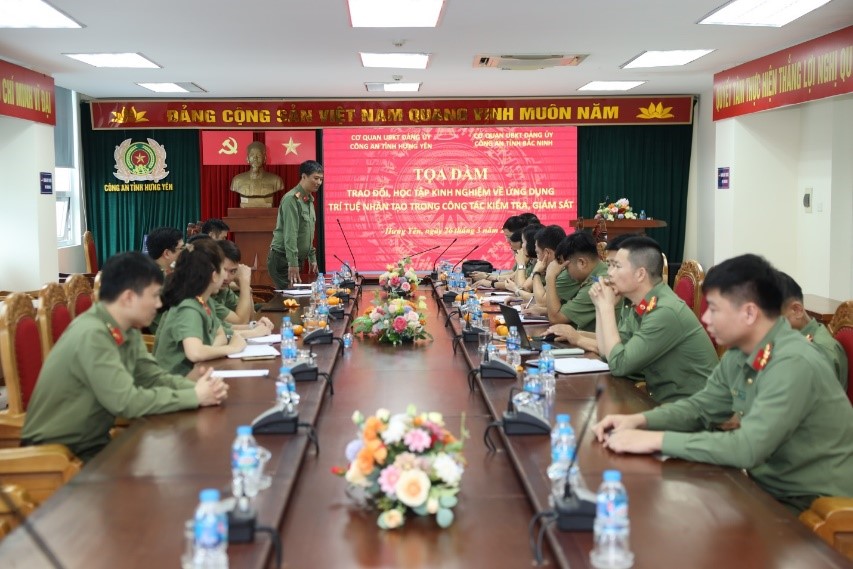Ảnh đồng chí Nguyễn Minh Hoành tại HN trao đổi học tập kinh nghiệm AI.jpg