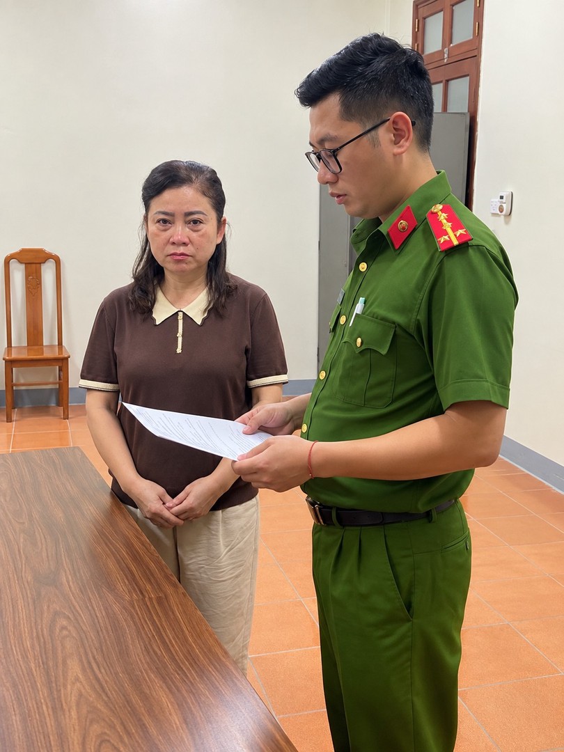 Cơ quan Cảnh sát điều tra Công an tỉnh ra Quyết định khởi tố bị can, Lệnh bắt bị can để tạm giam đối với Lộc Thị Hồng về tội Nhận hối lộ.jpg