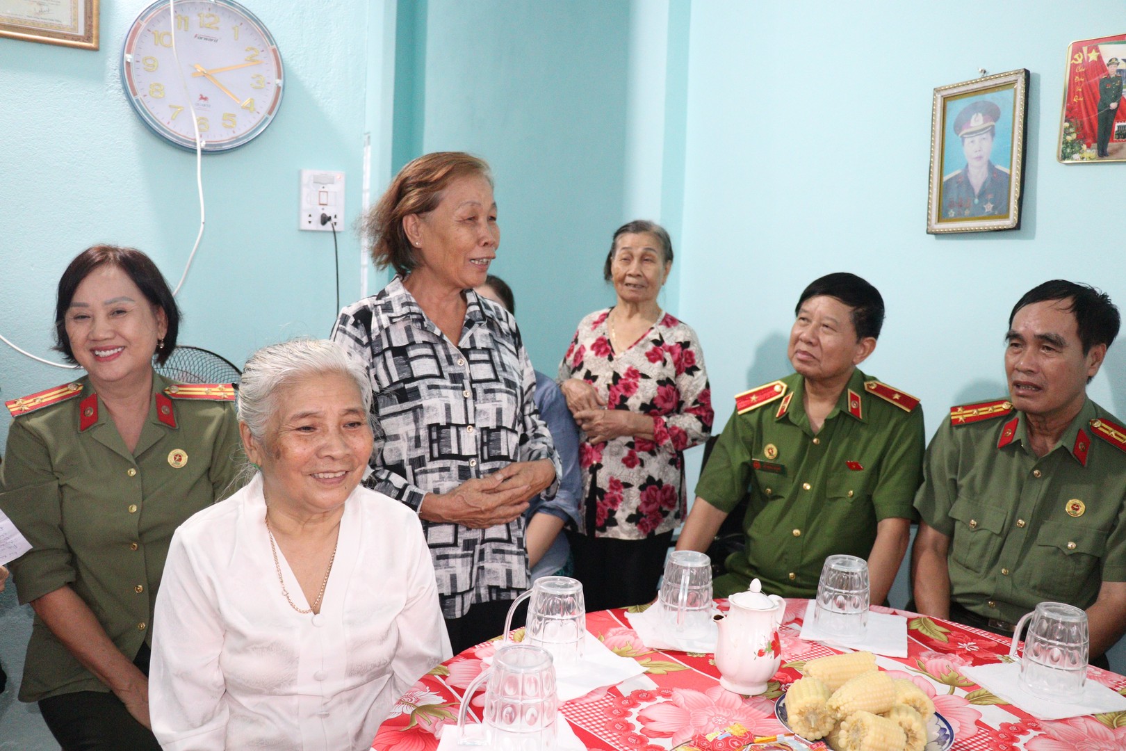 Bà Lê Kim Du phát biểu cảm ơn.jpg