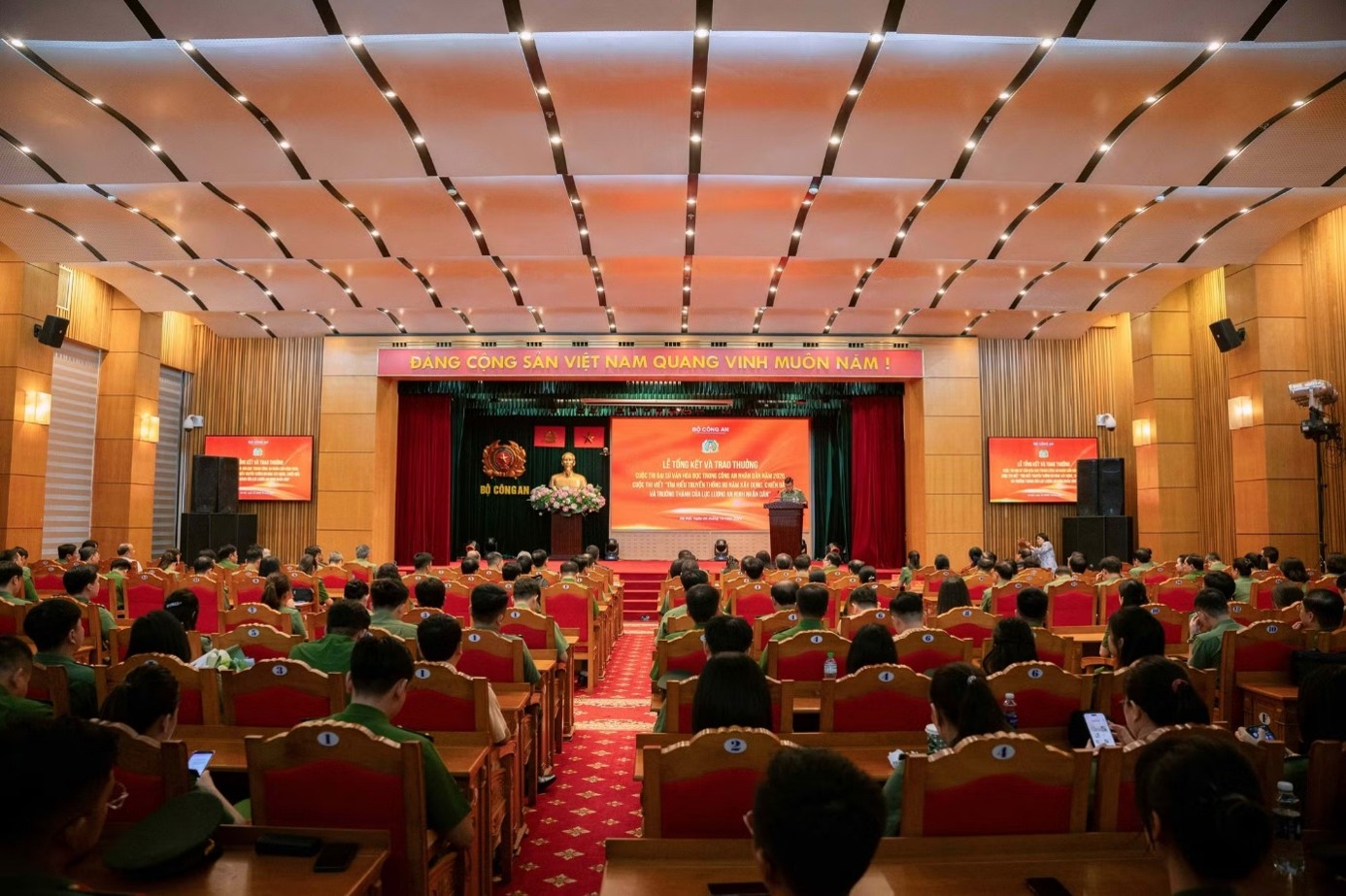 trao giải các cuộc thi cấp bộ.jpg
