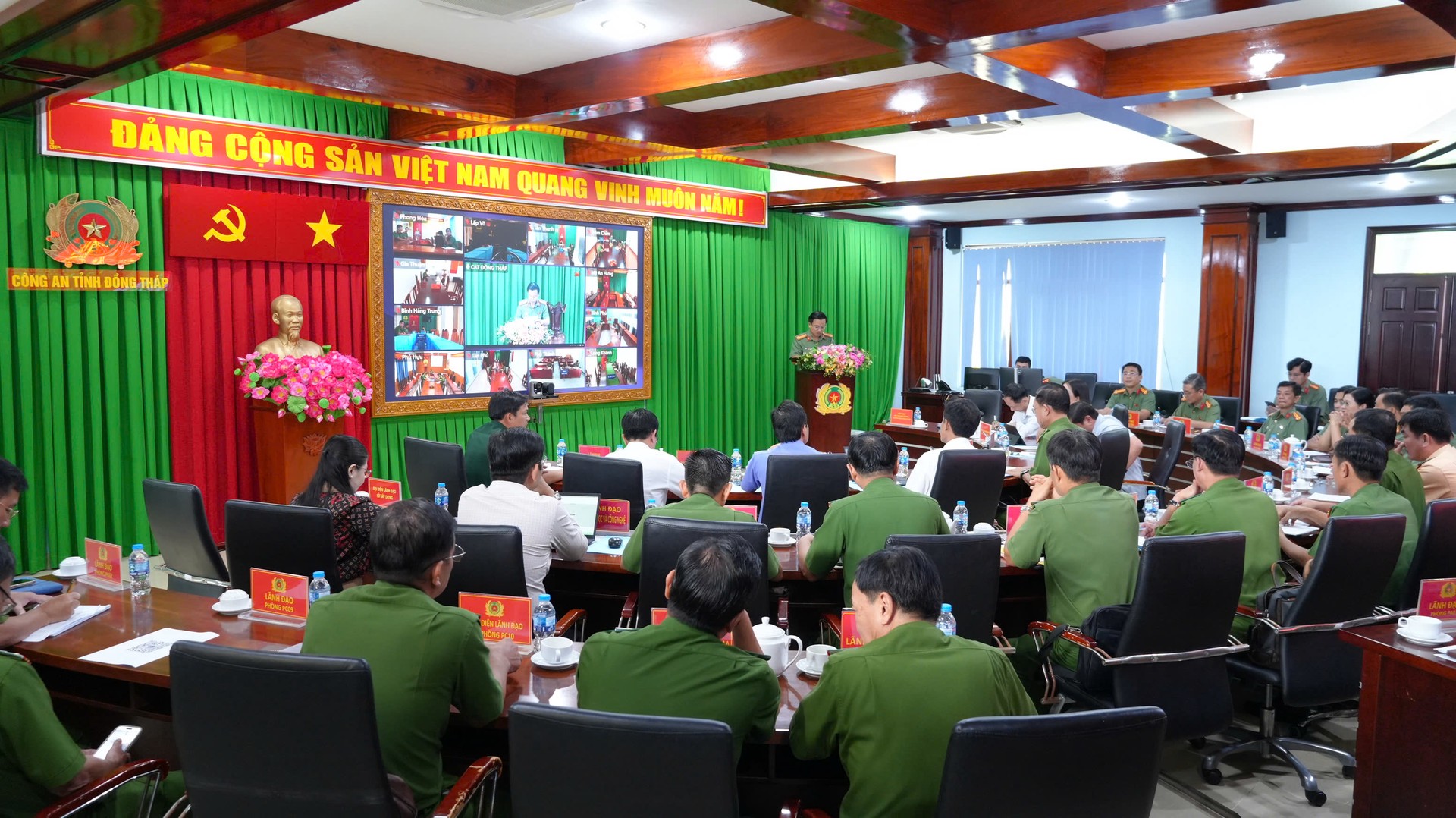 Hội thảo tuyên truyền, lấy ý kiến đóng góp các dự án Luật do Bộ Công an chủ trì soạn thảo. Ảnh Trọng Tín.jpg