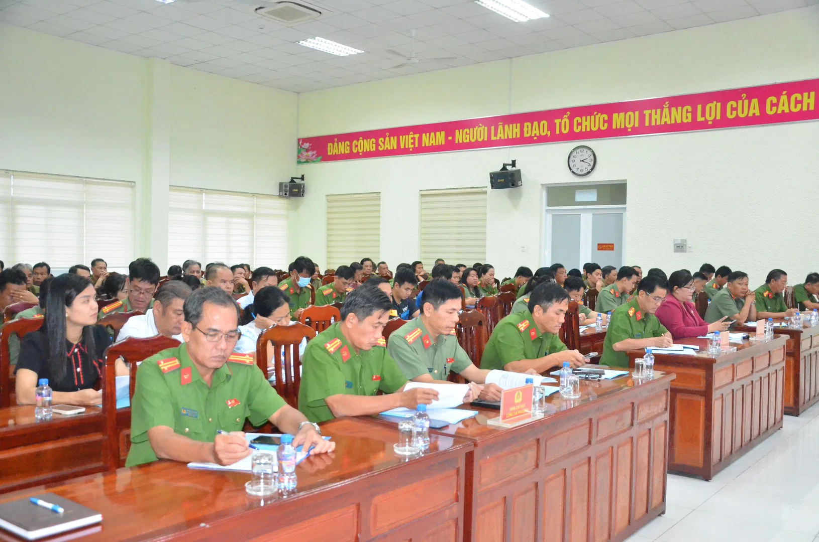 HINH 1.jpg